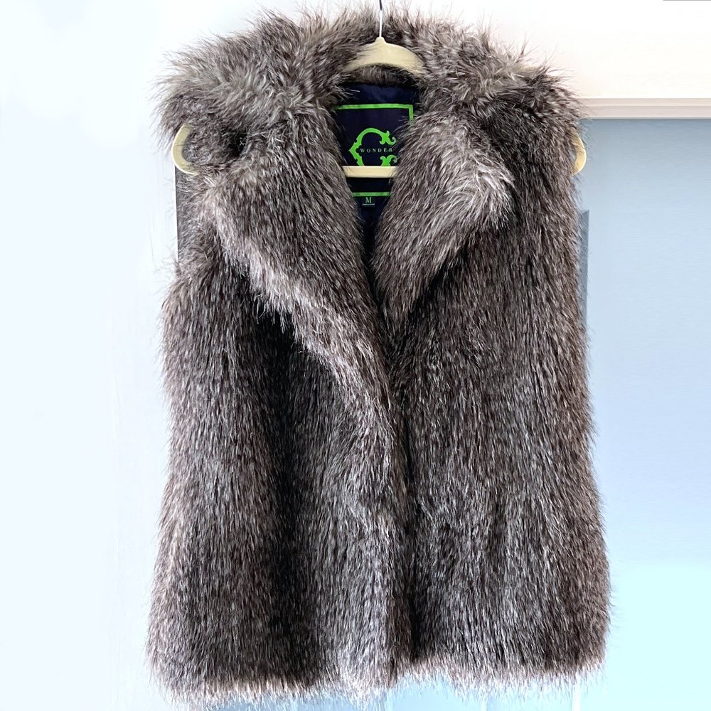 C. Wonder Faux Fur Vest Grey, Black & White Size Medium